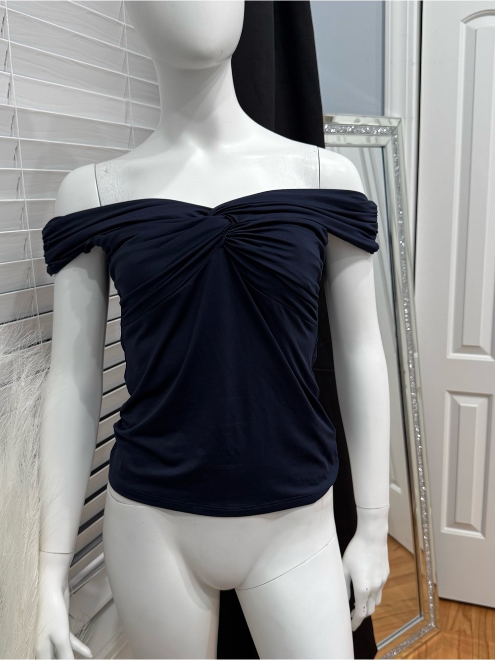 H&M Off-Shoulder Twist-Front — Navy